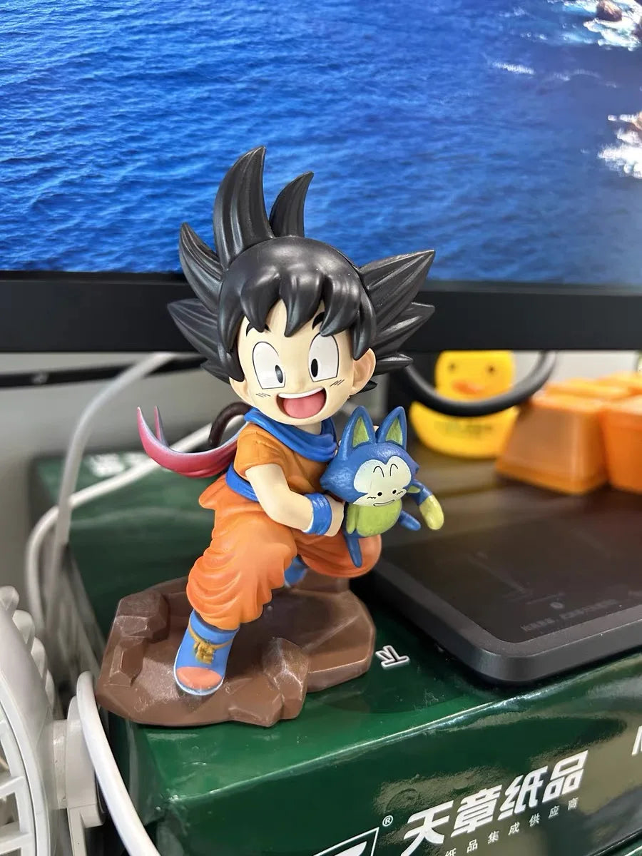 Figurine Dragon Ball Childhood Son Goku Hold Puaru Goku Embrace Puar Yamcha anime Action Figures Model Doll Desktop Decoration Toy La Capsule
